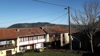 Vista exterior de Casa o xalet en venda en Piloña amb Traster