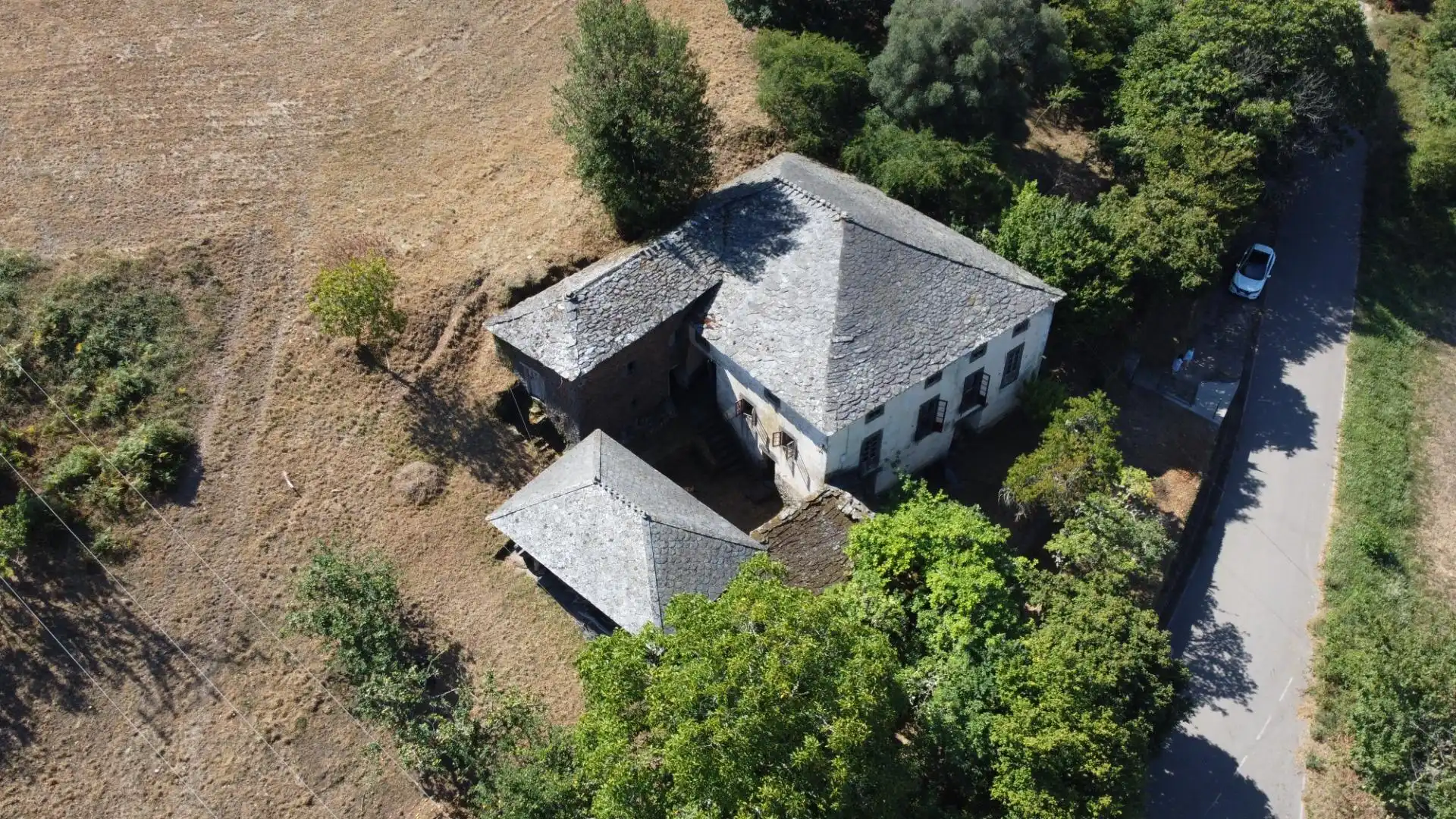 Vista exterior de Casa o xalet en venda en Allande amb Jardí privat i Balcó