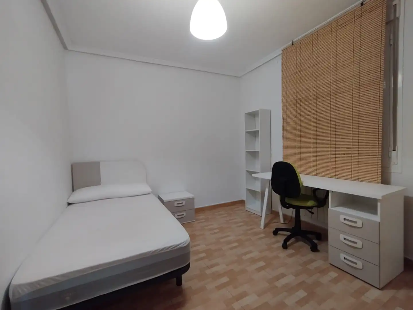 Habitación de Piso en venta en Tomelloso con Aire acondicionado, Calefacción y Terraza