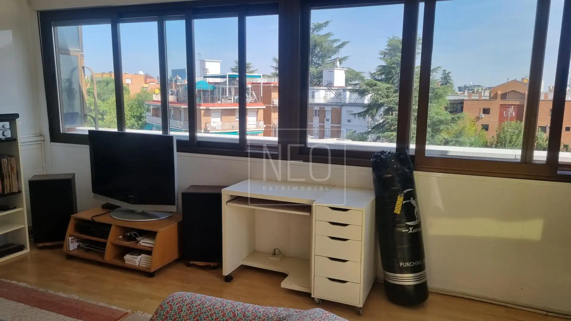Habitación de Dúplex en venta en Madrid con Aire acondicionado, Calefacción y Jardín privado