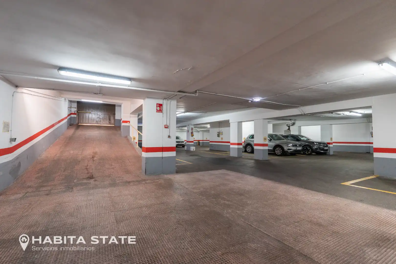 Parking of Flat for rent in Almería  with Air Conditioner, Heating and Terrace