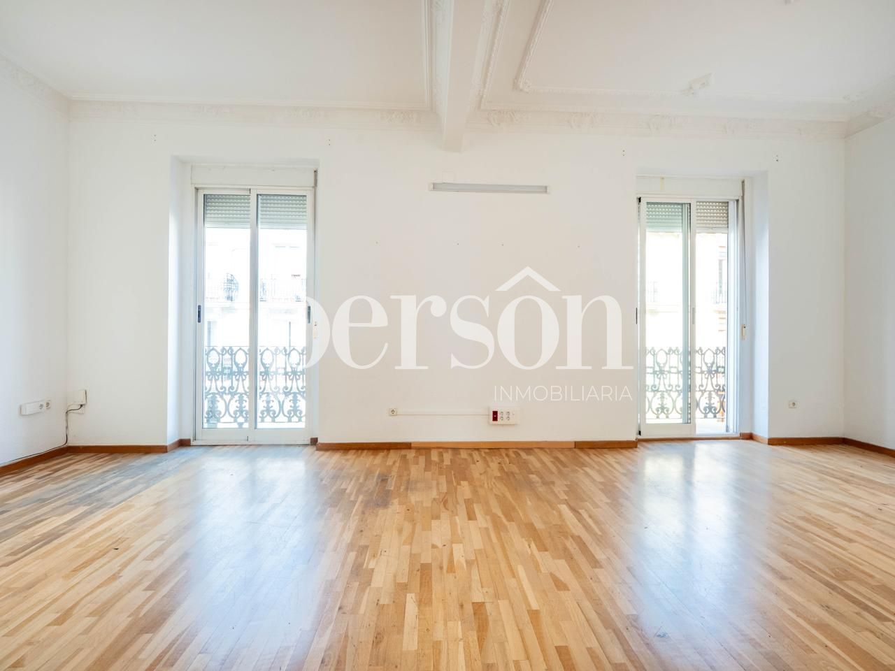 Dormitori de Pis en venda en  Valencia Capital amb Aire condicionat i Balcó