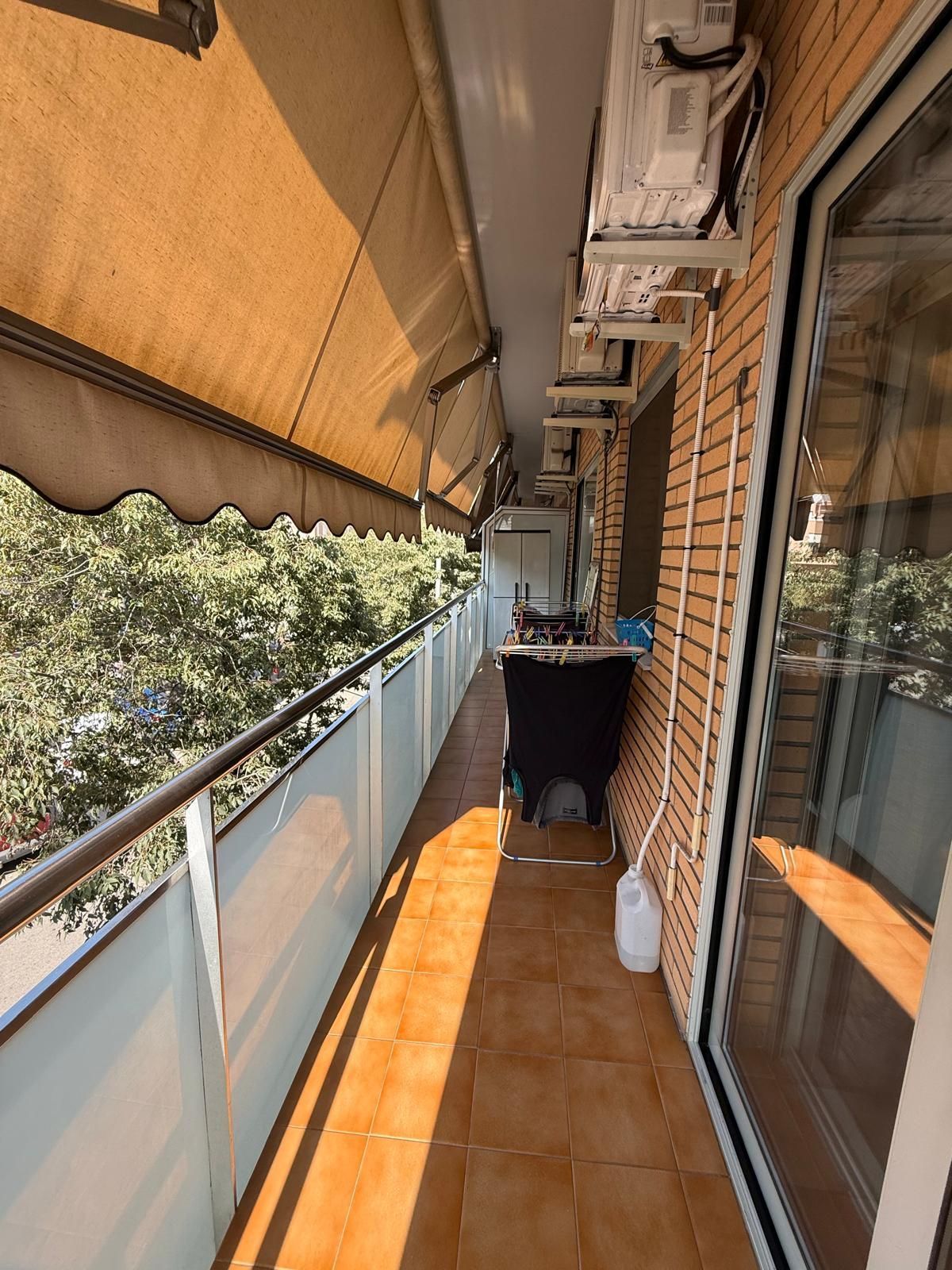 Flat for sale in Ronda de Sant Ramon, Vinyets - Molí Vell