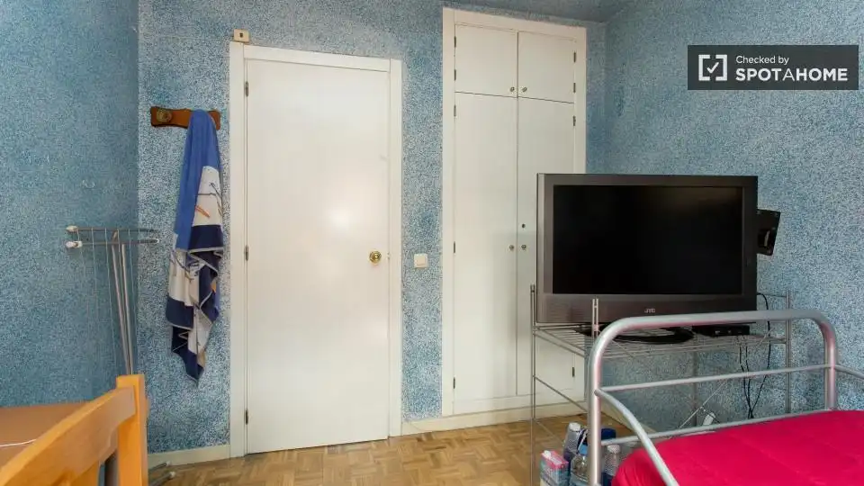 Habitación en Almenara -Ventilla