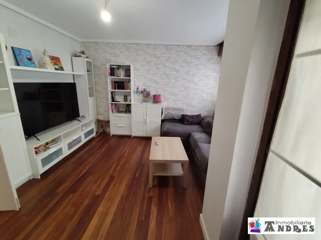 Sala de estar de Piso en venta en Bermeo con Calefacción, Terraza y Trastero