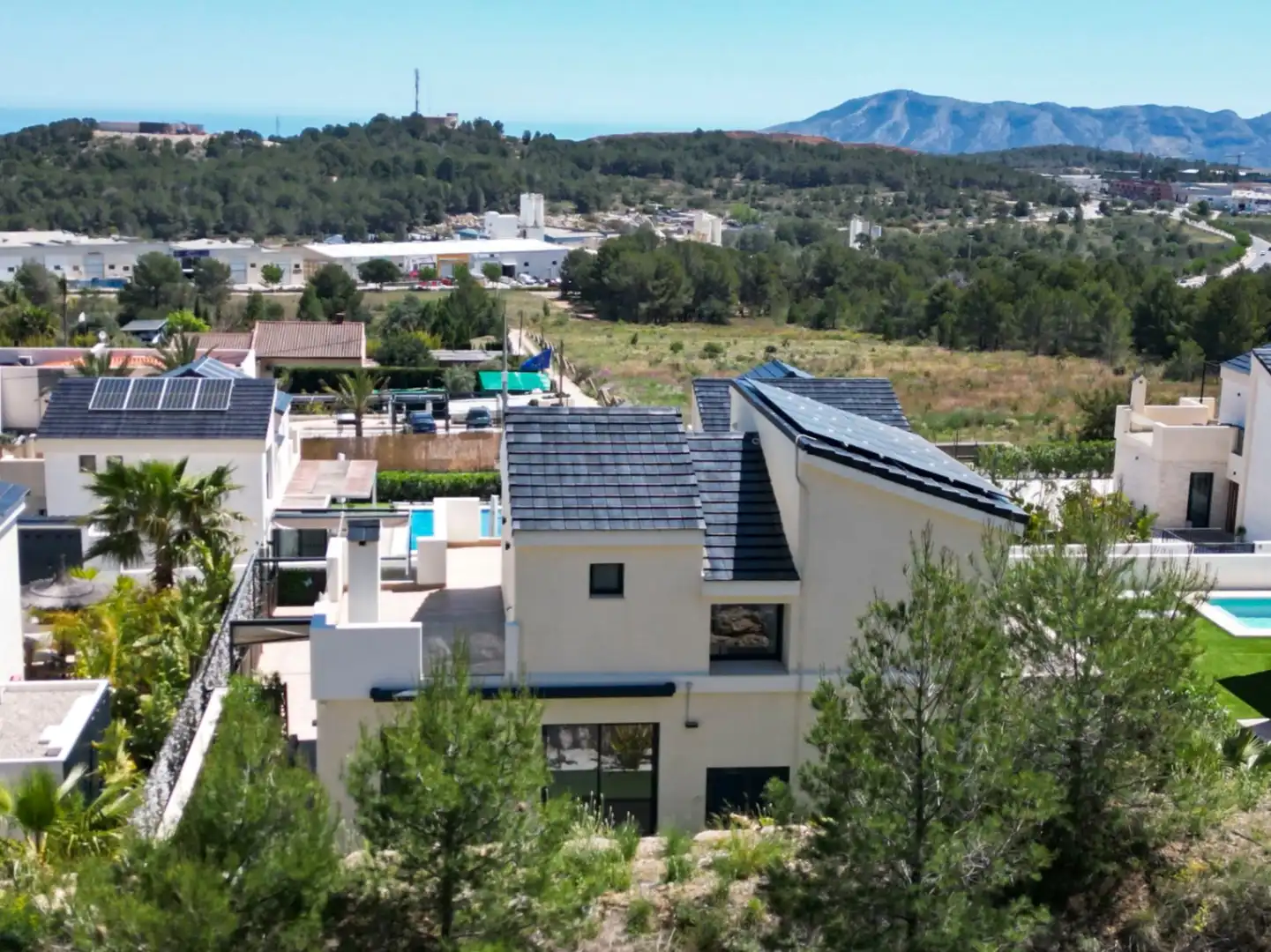 Vista exterior de Casa o chalet en venta en Polop con Aire acondicionado, Jardín privado y Terraza