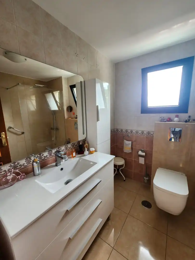 Bathroom of Flat for sale in Marbella  with Terrace, Oven and Microwave