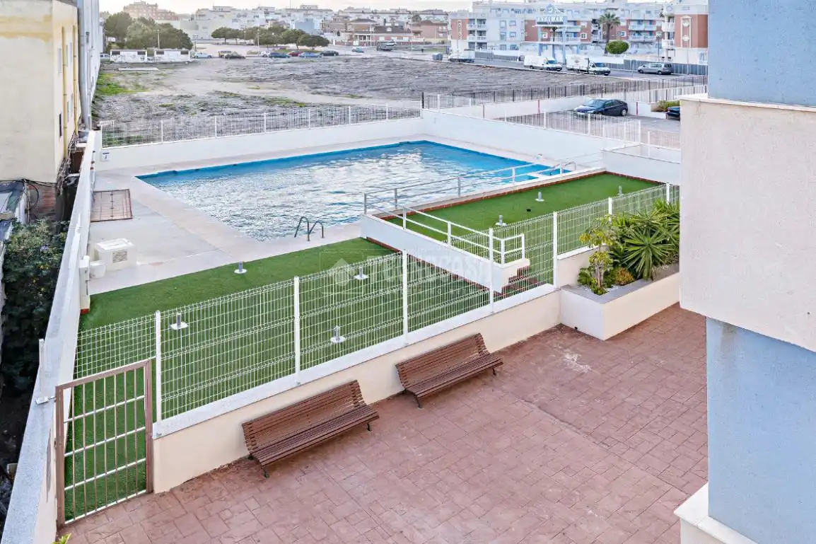 Swimming pool of Flat for sale in Roquetas de Mar  with Air Conditioner and Heating