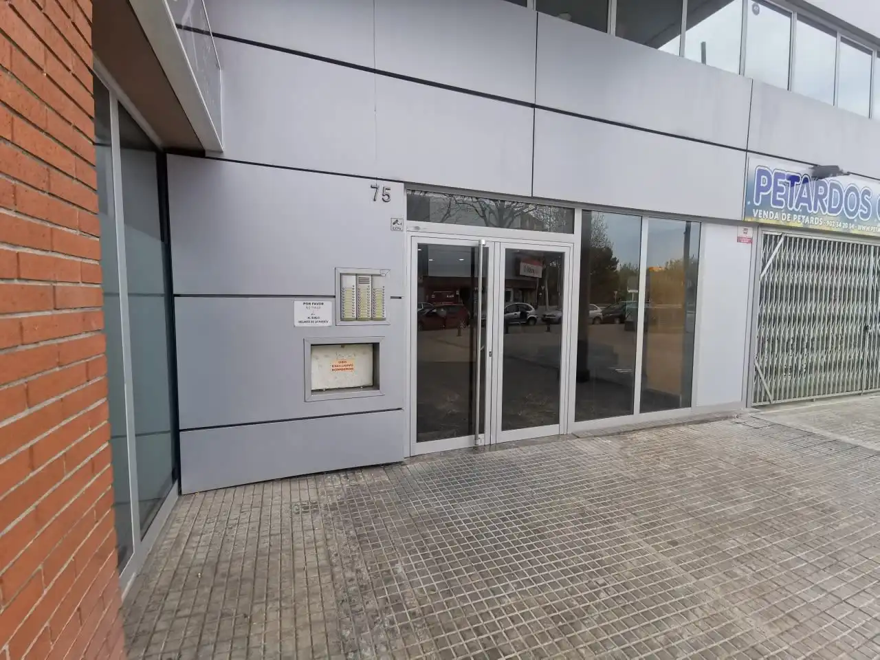 Oficina de alquiler en C/ Francesc Layret, Can Borrell