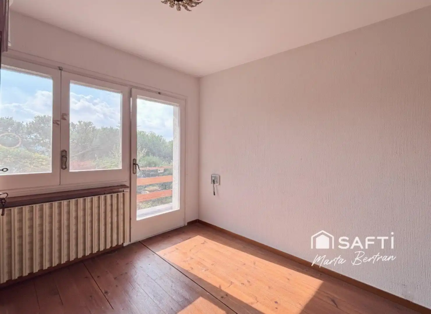 Habitación de Finca rústica en venta en Sant Feliu de Codines con Calefacción, Terraza y Piscina
