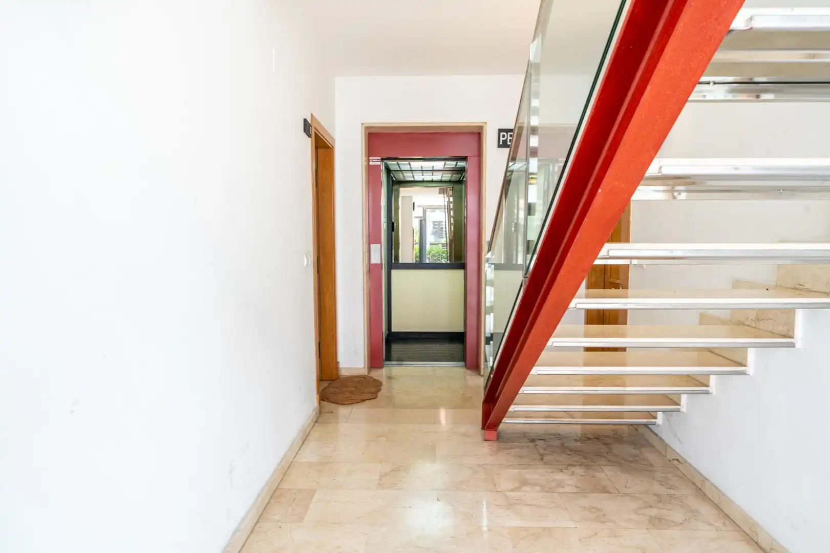Ground floor with lift for sale in Carrer de l'Illa de Rodes, imagen 29