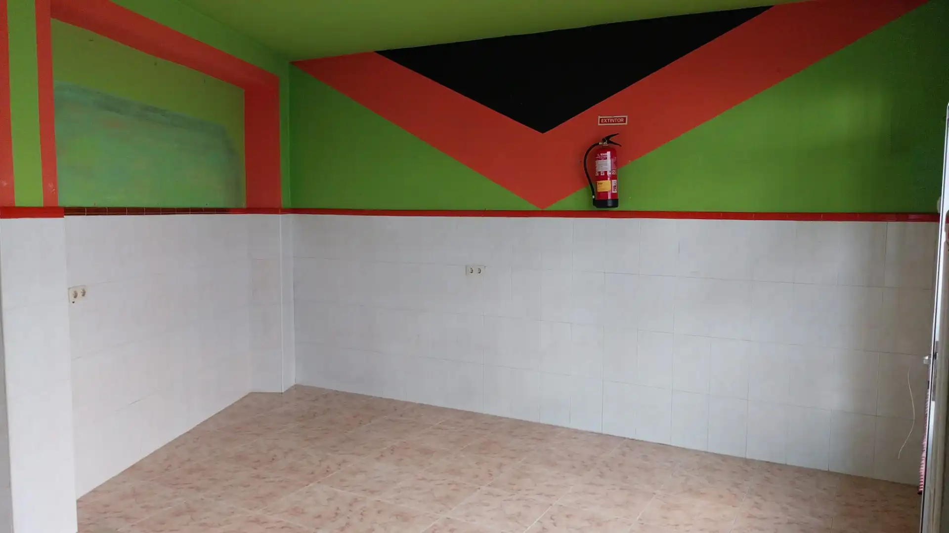 Local comercial en alquiler en Calle el Tercio, imagen 2
