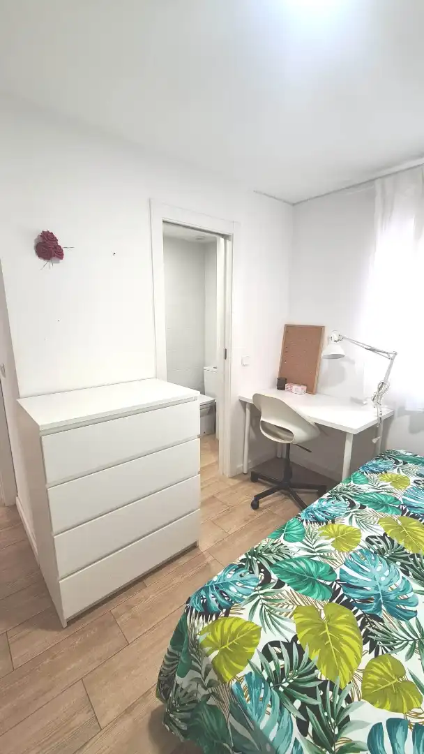 Schlafzimmer von Wohnung zur Miete in Valencia mit Klimaanlage, Möbliert und Ofen