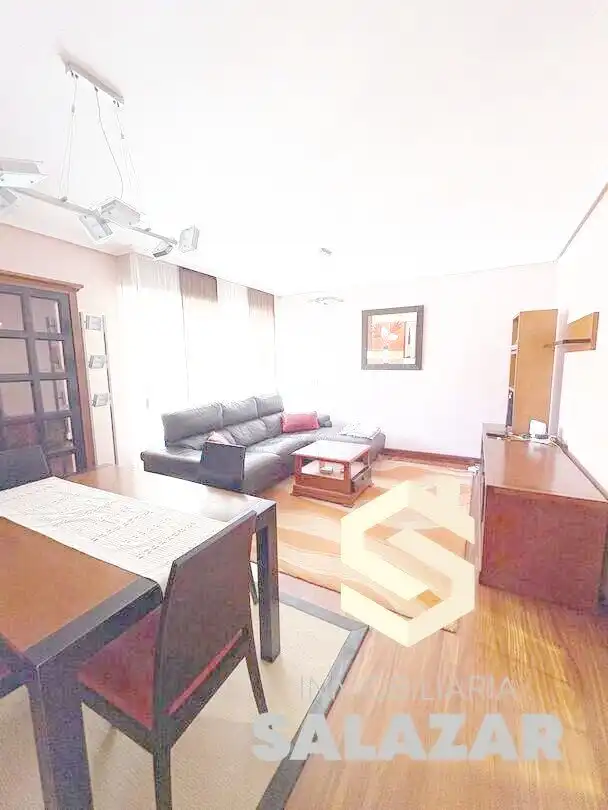 Sala d'estar de Pis de lloguer en Bilbao  amb Calefacció