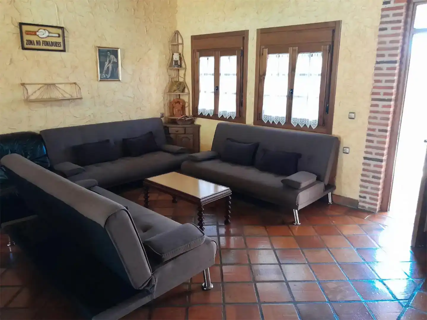 Sala de estar de Casa o chalet en venta en Navas de Oro con Piscina y Amueblado
