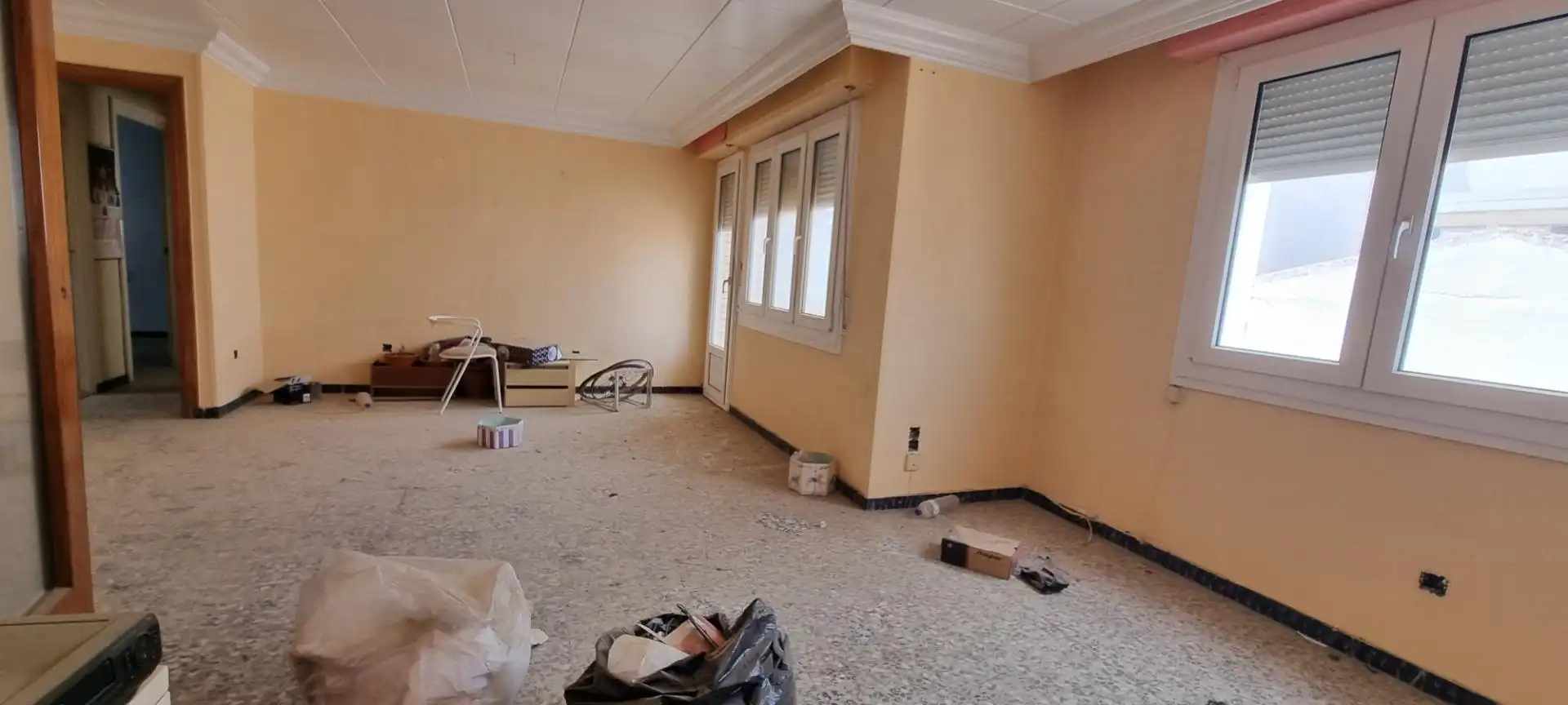 Sala d'estar de Pis en venda en Yecla amb Balcó