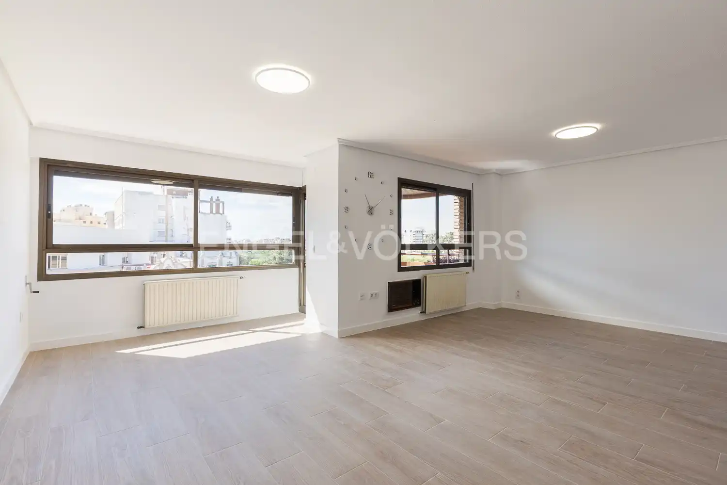 Wohnzimmer von Wohnung zur Miete in Valencia mit Klimaanlage, Heizung und Terrasse