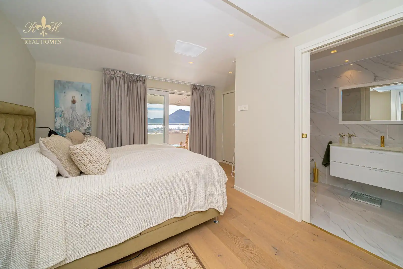 Schlafzimmer von Dachboden zum Verkauf in Altea mit Klimaanlage, Heizung und Schwimmbad