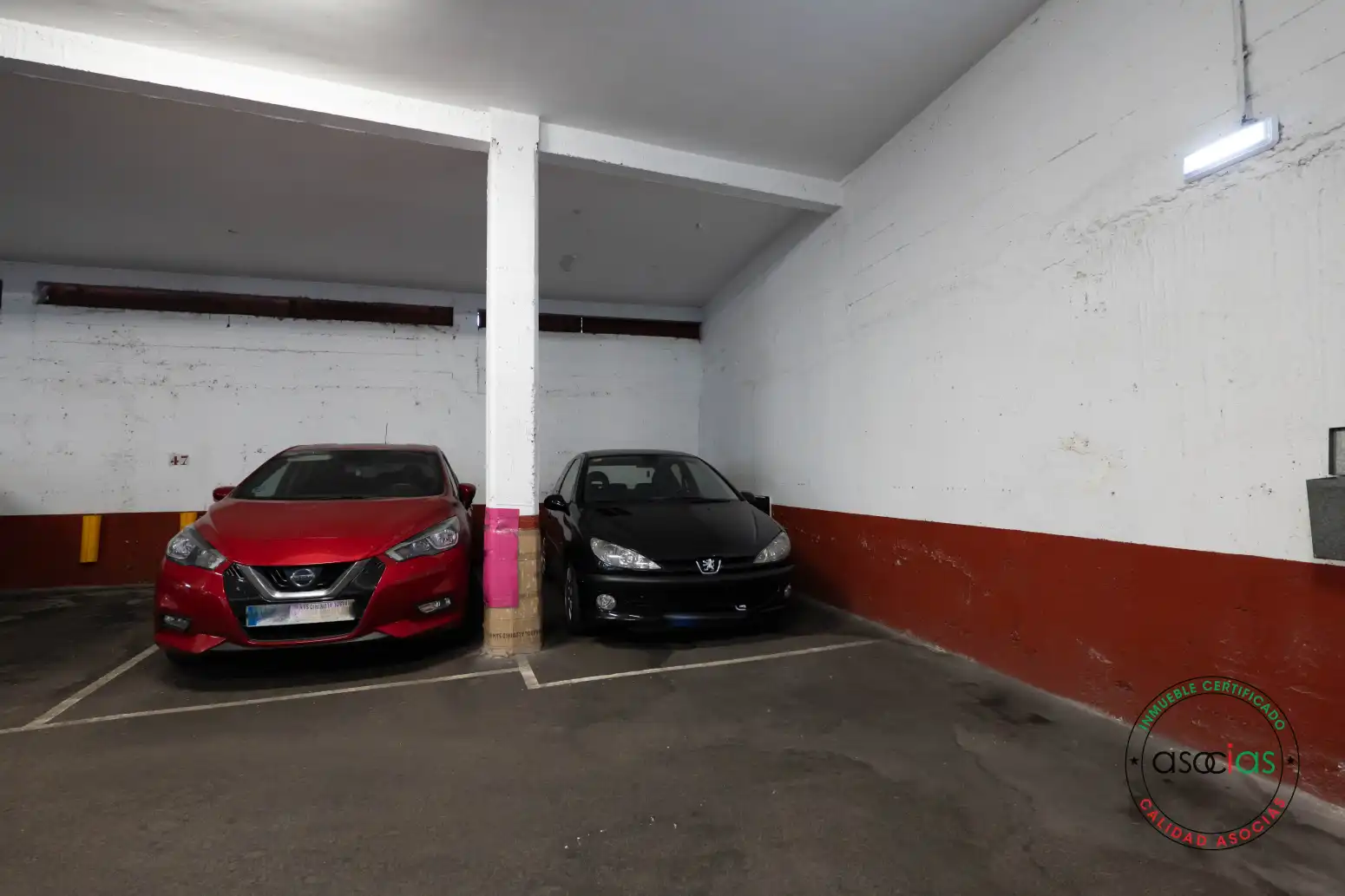 Aparcament de Pis en venda en Oviedo  amb Calefacció, Parquet i Terrassa