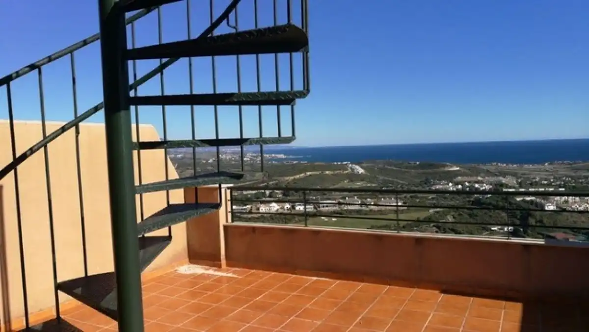 Àtic amb piscina en venda a Doña Julia Golf, imagen 3