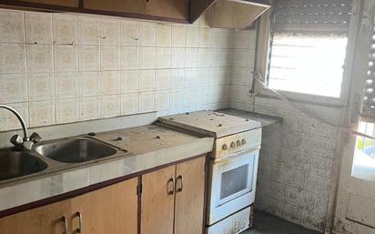 Kitchen of Flat for sale in Sabadell  with Balcony