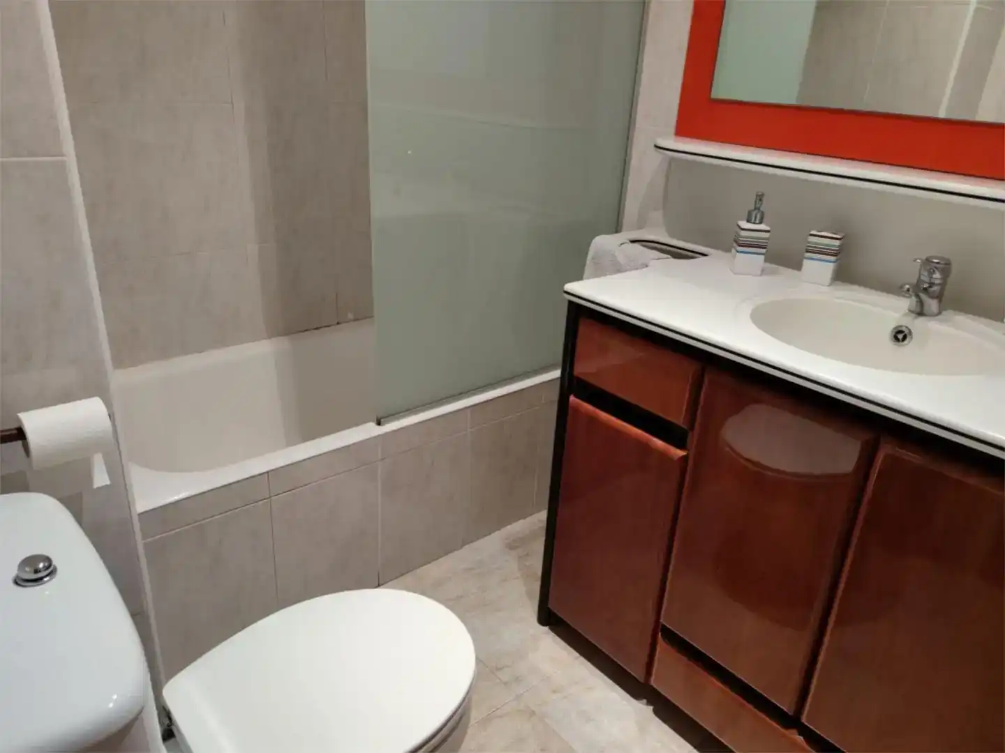 Badezimmer von Wohnung zur Miete in Deba mit Möbliert und Balkon