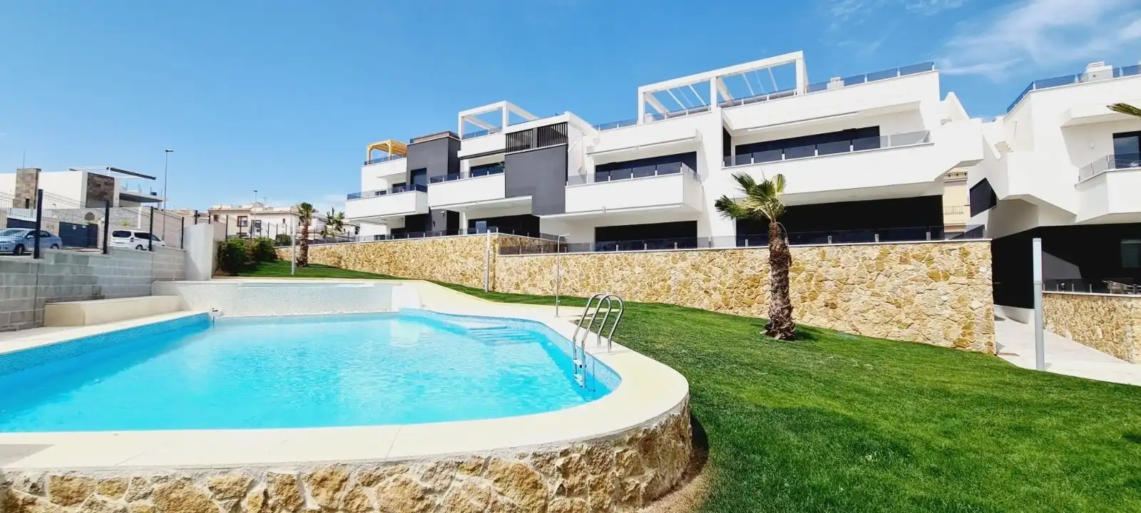 Vista exterior de Ático en venta en Orihuela con Aire acondicionado, Terraza y Trastero