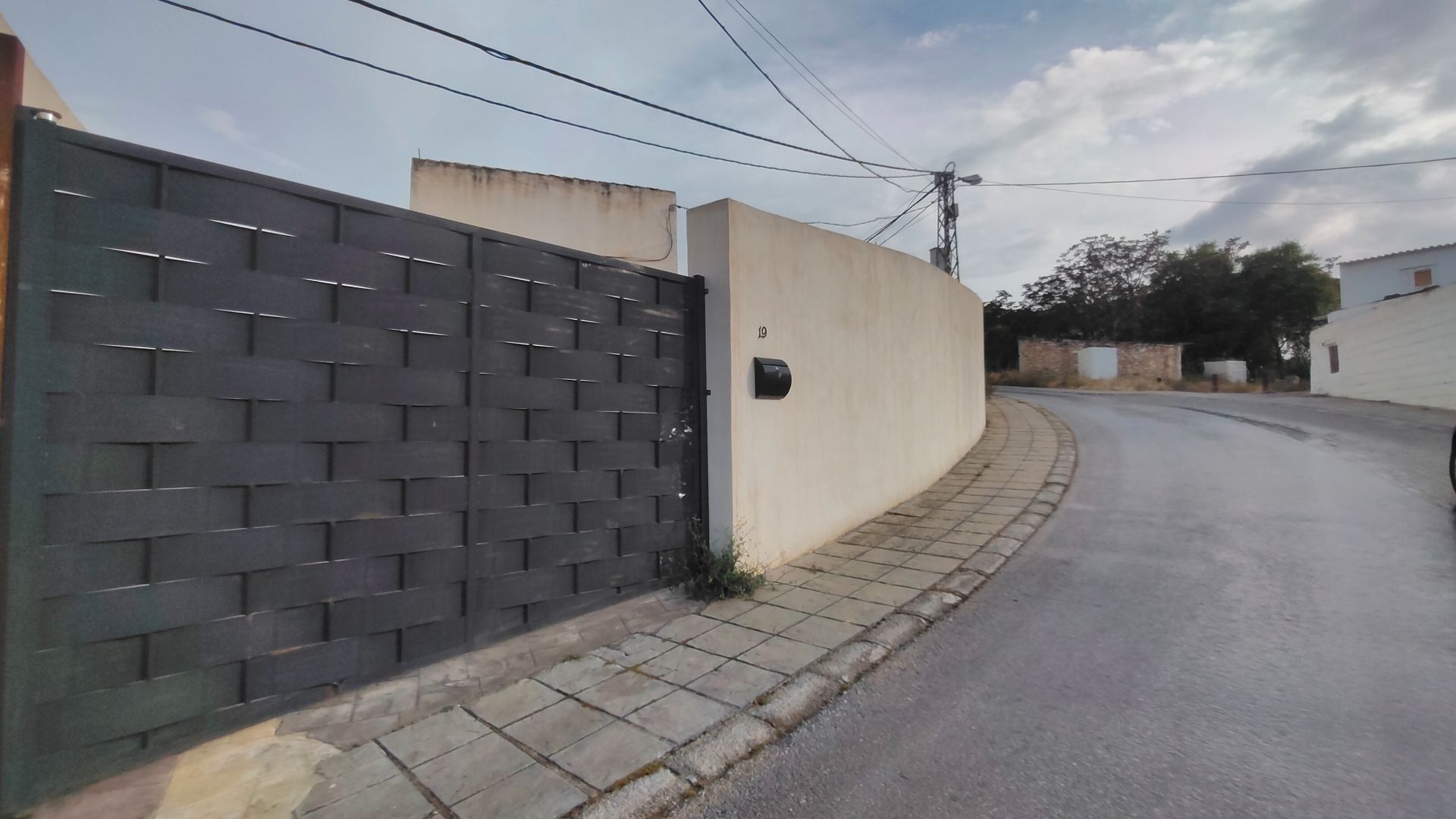 Vista exterior de Casa o xalet en venda en Baza amb Jardí privat i Moblat