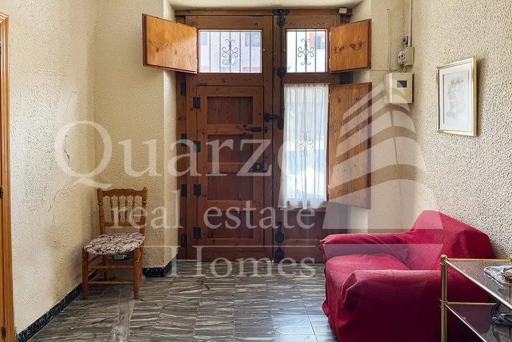 Sala d'estar de Casa o xalet en venda en Ayora amb Calefacció, Terrassa i Traster