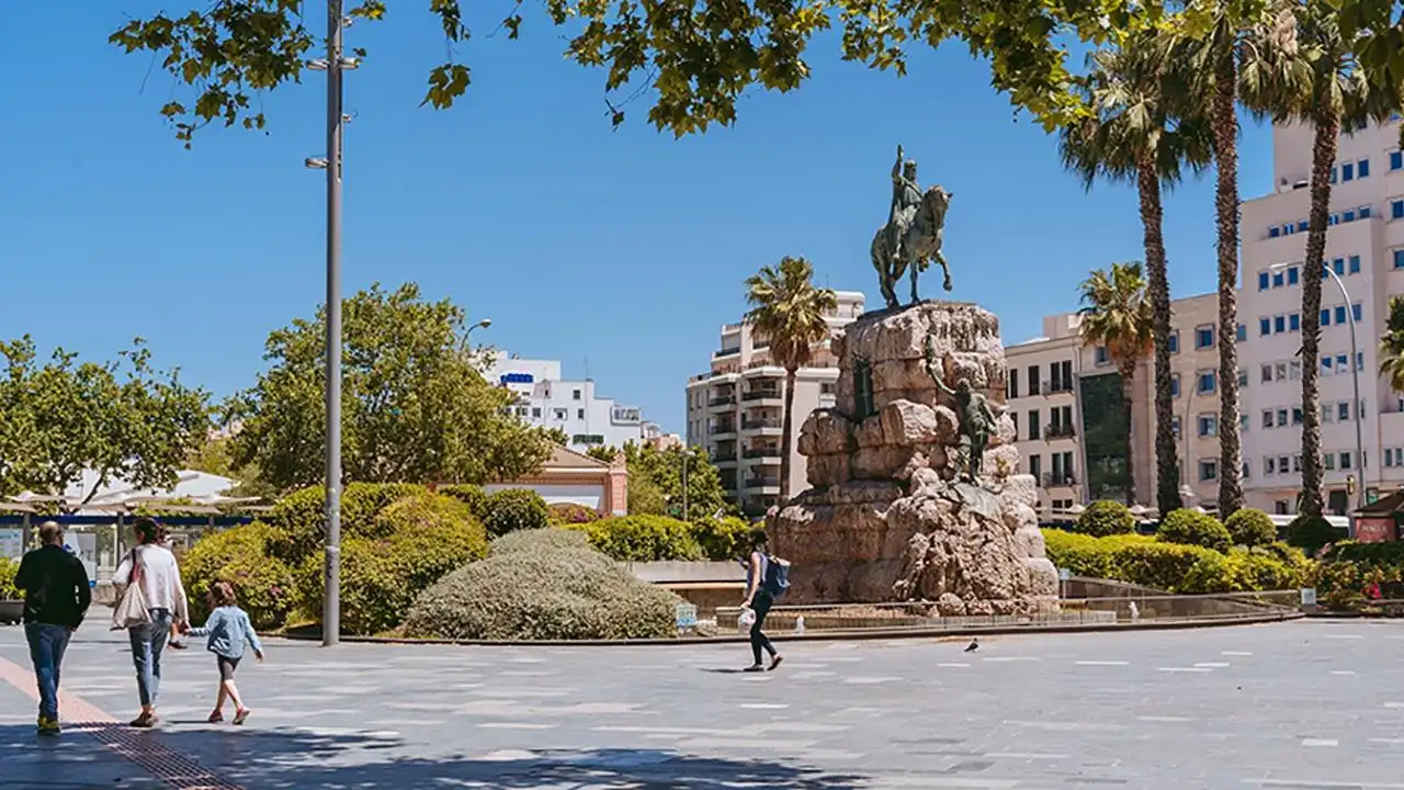 Außenansicht von Wohnung zum Verkauf in  Palma de Mallorca mit Klimaanlage und Balkon
