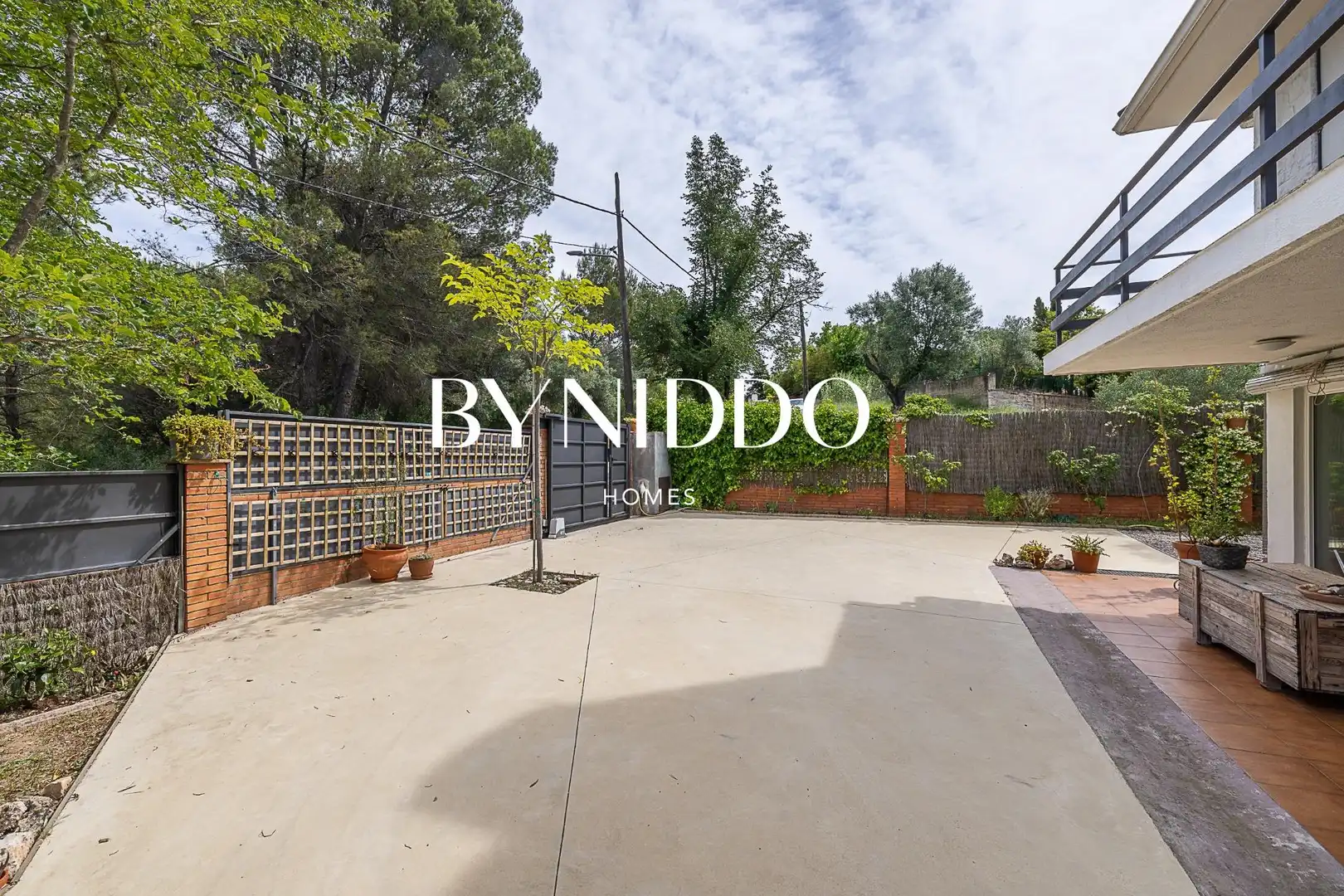 Jardí de Casa o xalet en venda en Sant Cugat del Vallès amb Aire condicionat, Calefacció i Jardí privat