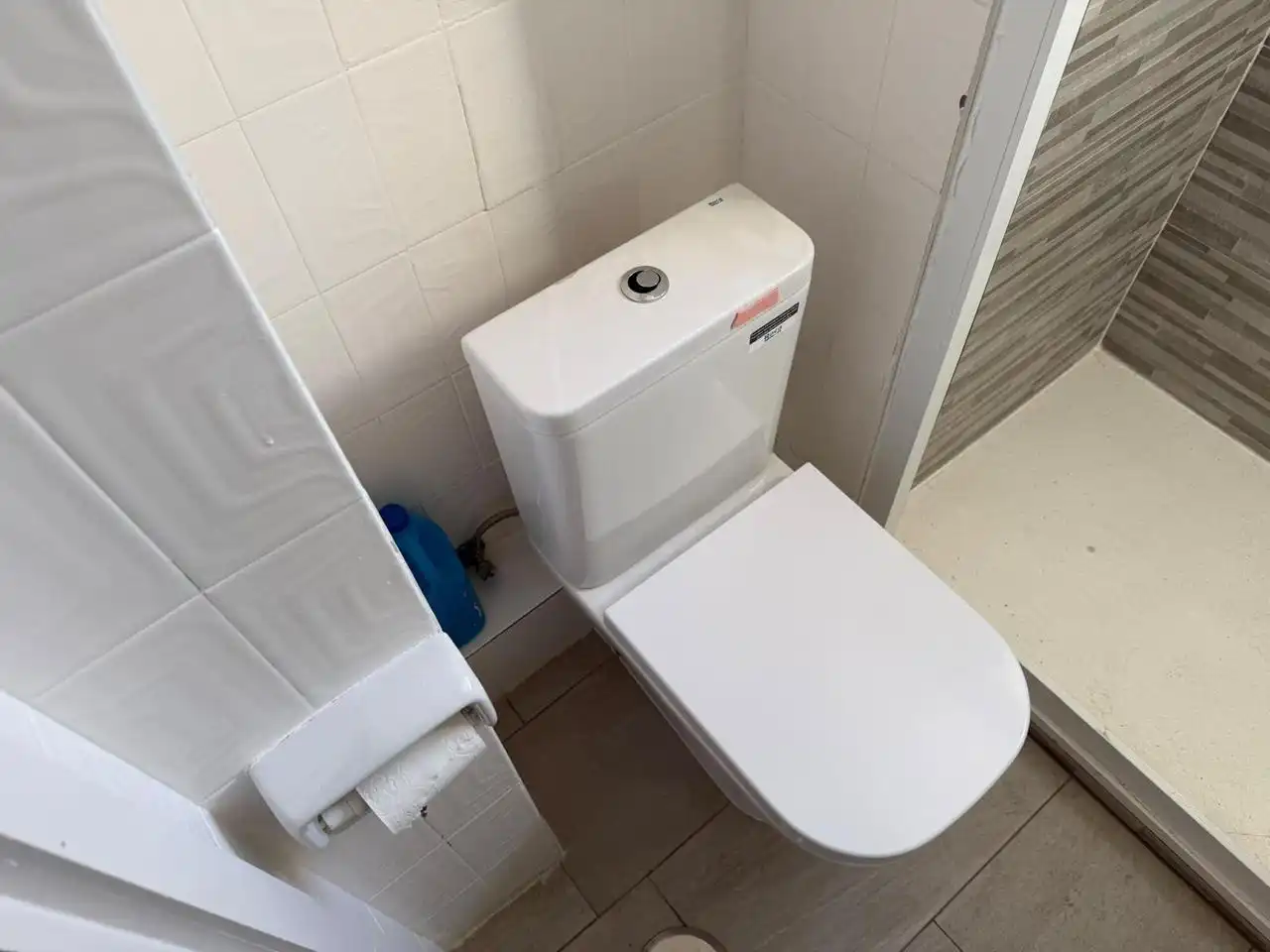 Badezimmer von Wohnung zur Miete in Ciudad Lineal