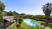 Jardí de Casa o xalet en venda en Sant Andreu de Llavaneres amb Piscina