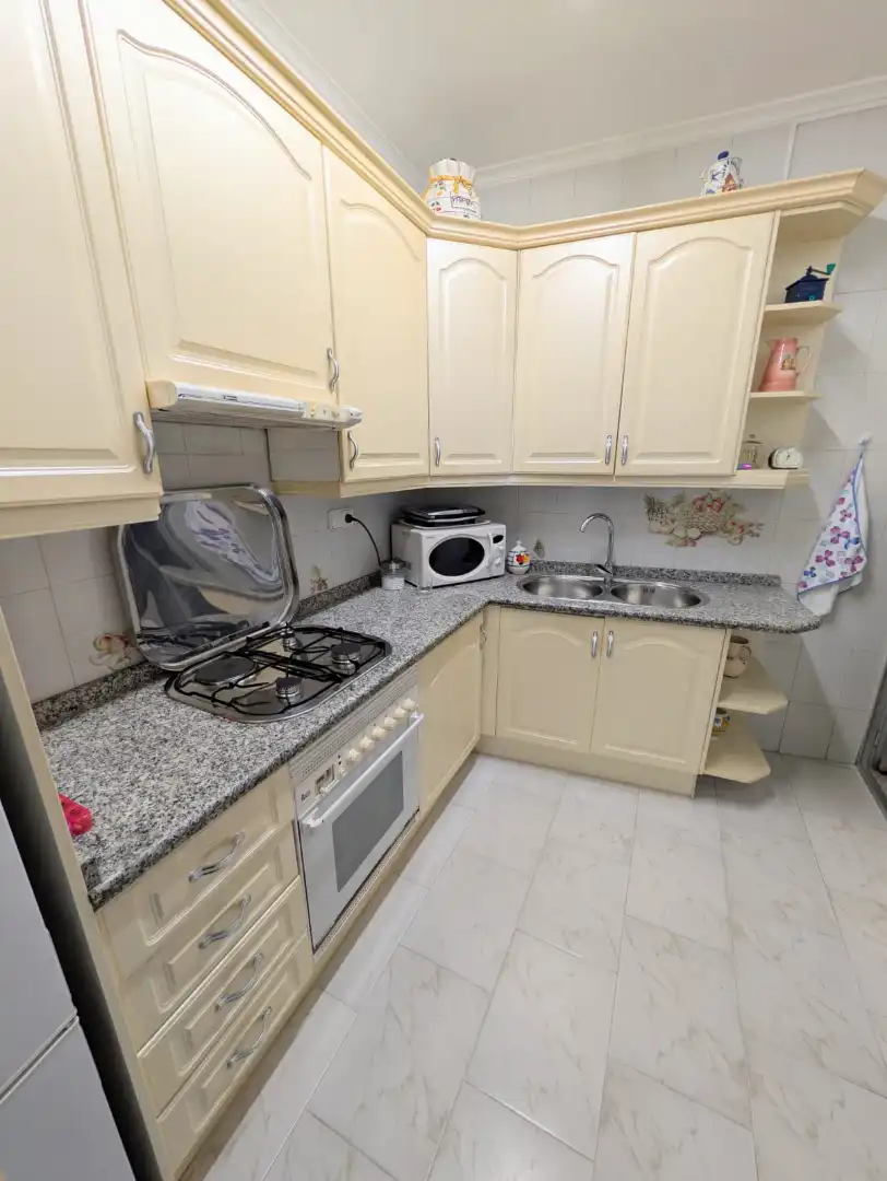 Cuina de Casa o xalet en venda en Sevilla amb Terrassa i Traster