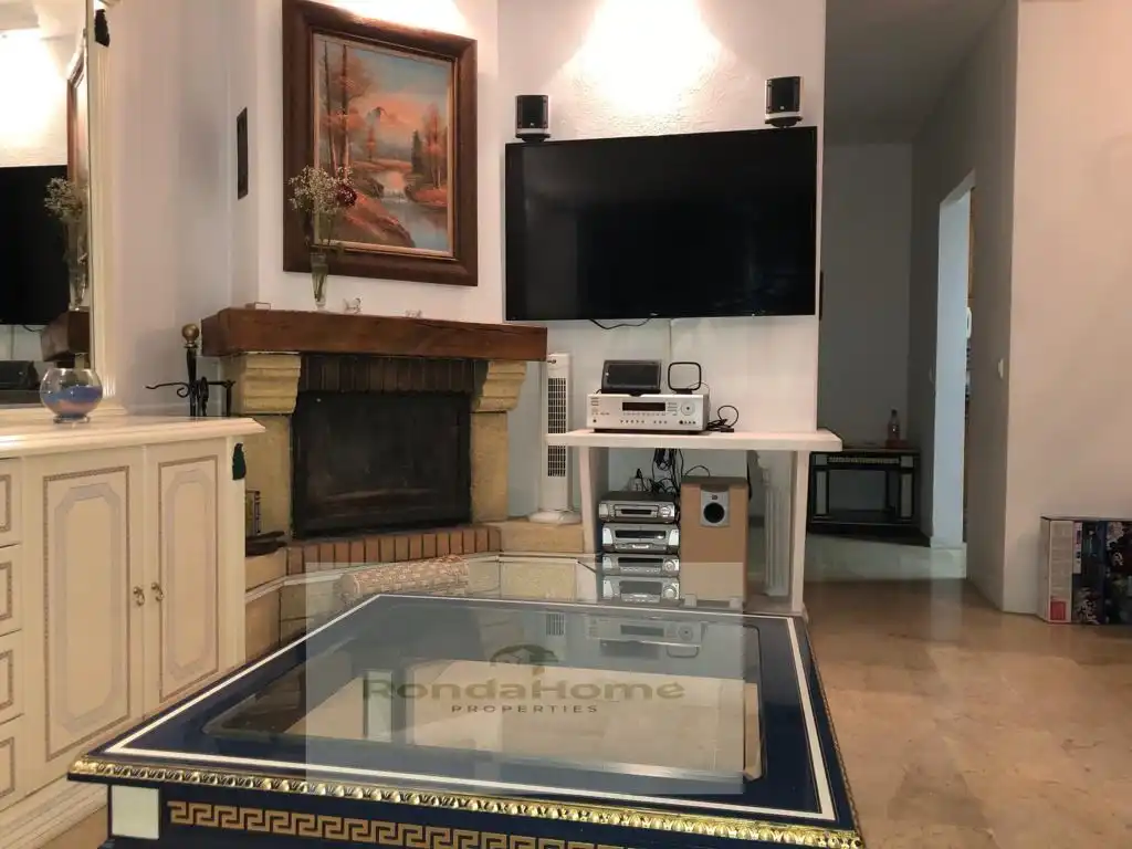 Houses for rent in Avenida Golondrinas, Atalaya - Isdabe