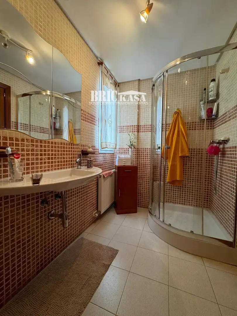 Baño de Piso en venta en Cáceres con Aire acondicionado, Calefacción y Terraza