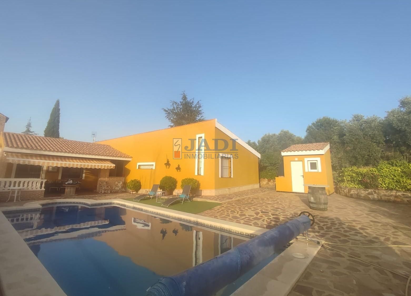 Jardí de Finca rústica en venda en Viso del Marqués amb Aire condicionat, Calefacció i Traster