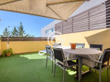 Maison avec balcon à vendre à LLUIS COMPANYS