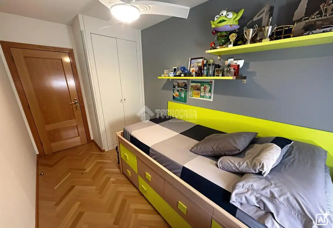 Habitación de Piso en venta en Alcorcón con Aire acondicionado, Terraza y Piscina comunitaria