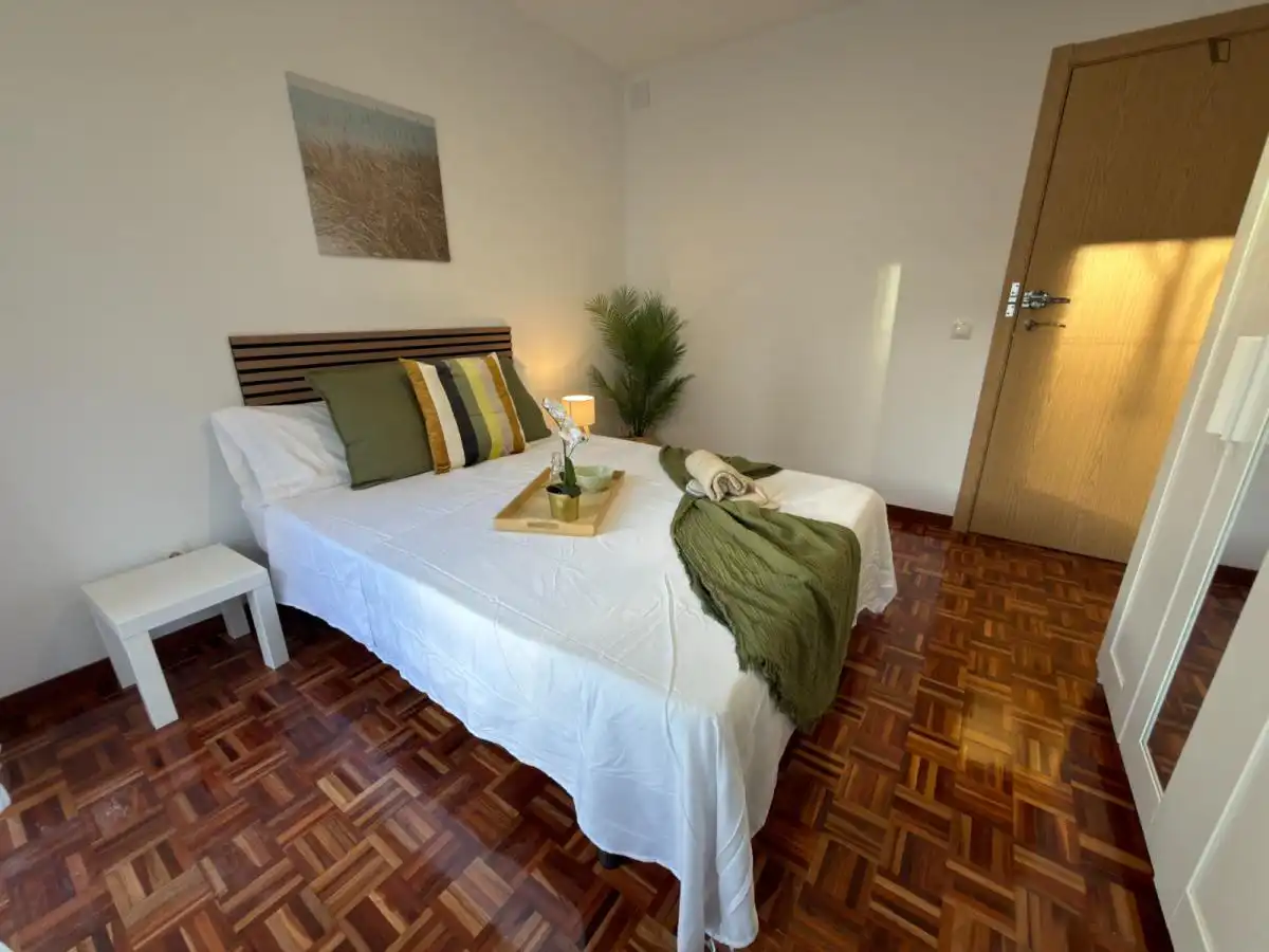 Dormitori de Apartament per a compartir en Getafe amb Calefacció, Moblat i Rentadora