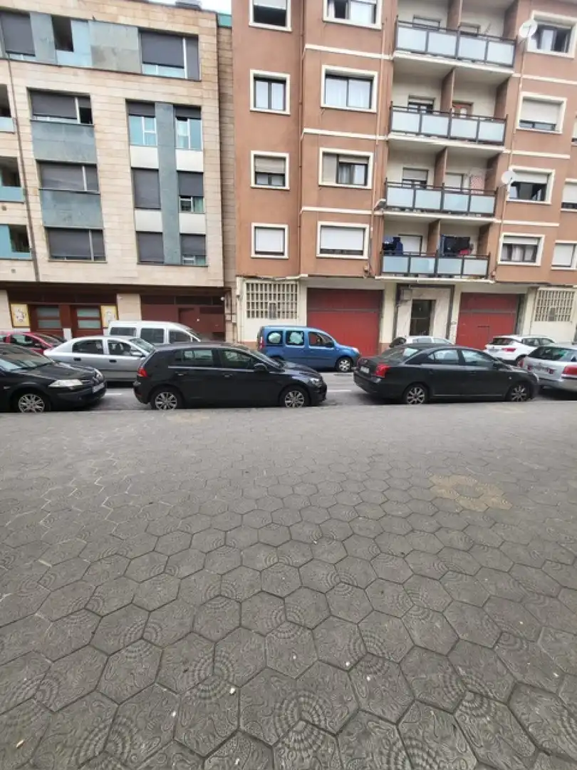 Aparcament de Nau industrial en venda en Torrelavega 