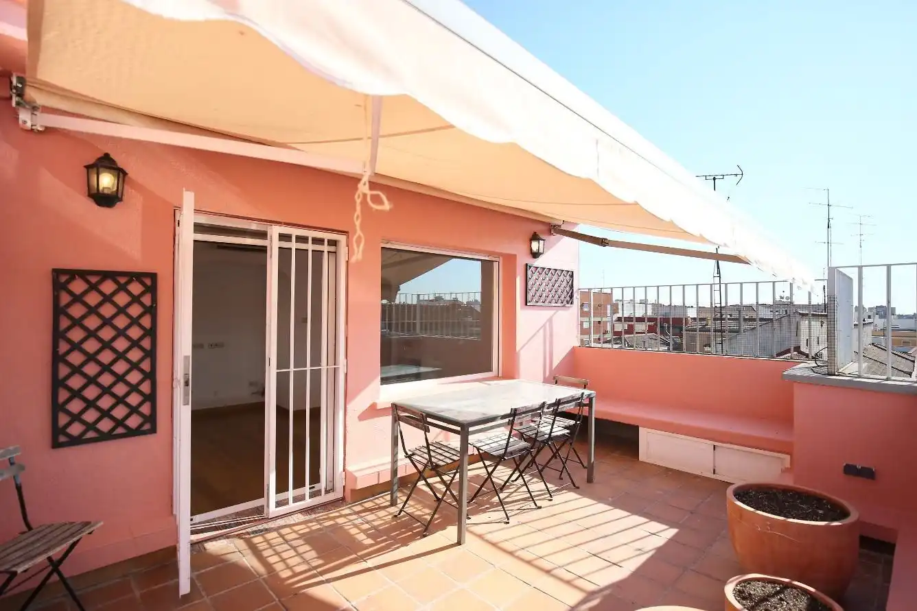 Attic for rent in Calle de Sánchez Pacheco, 37, Ciudad Jardín