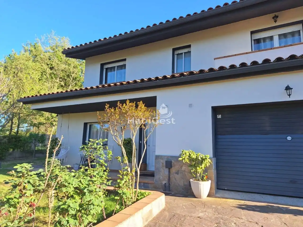 Vista exterior de Casa o xalet en venda en Vilobí d'Onyar amb Aire condicionat, Calefacció i Jardí privat