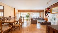 Living room of Flat for sale in  Madrid Capital  with Air Conditioner, Heating and Parquet flooring