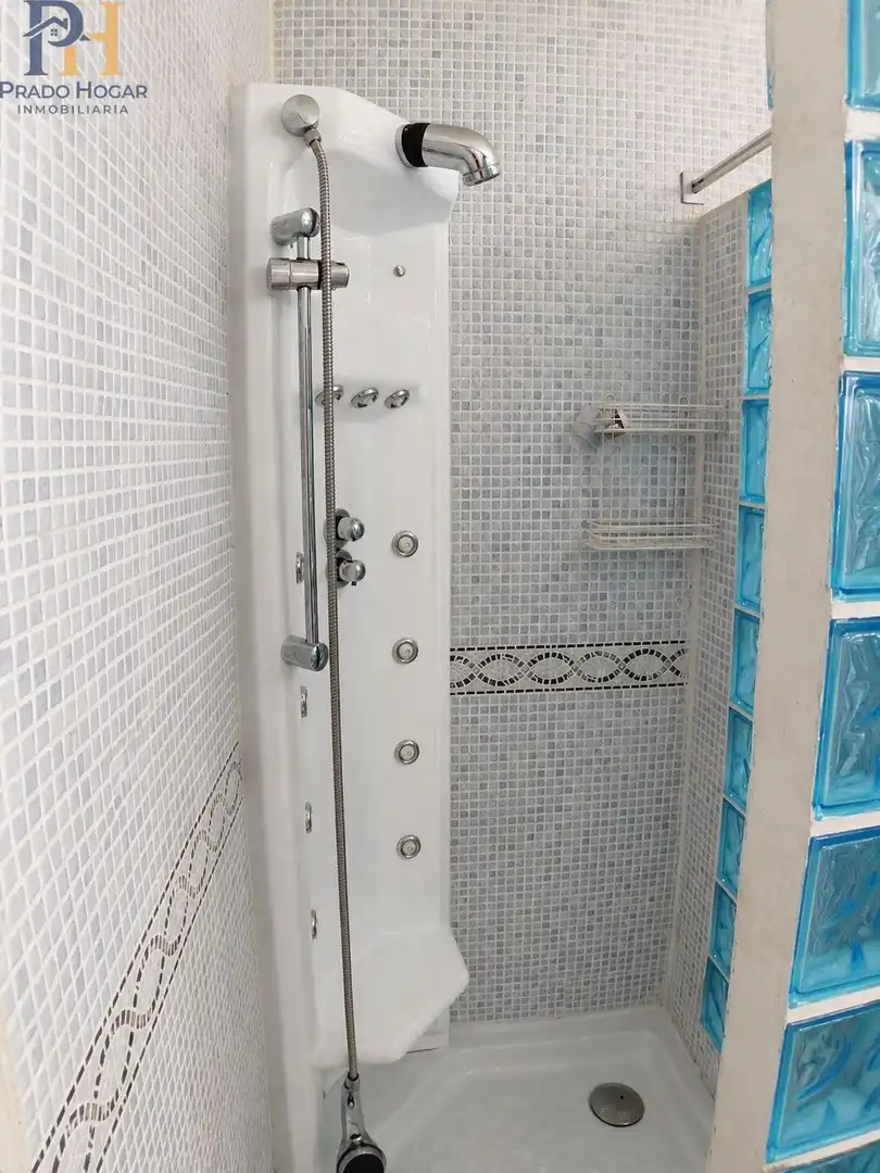 Baño de Piso en venta en Talavera de la Reina con Aire acondicionado, Calefacción y Terraza