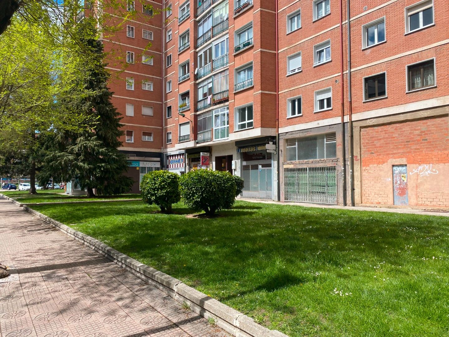 Exterior view of Premises for sale in Burgos Capital  with Air Conditioner