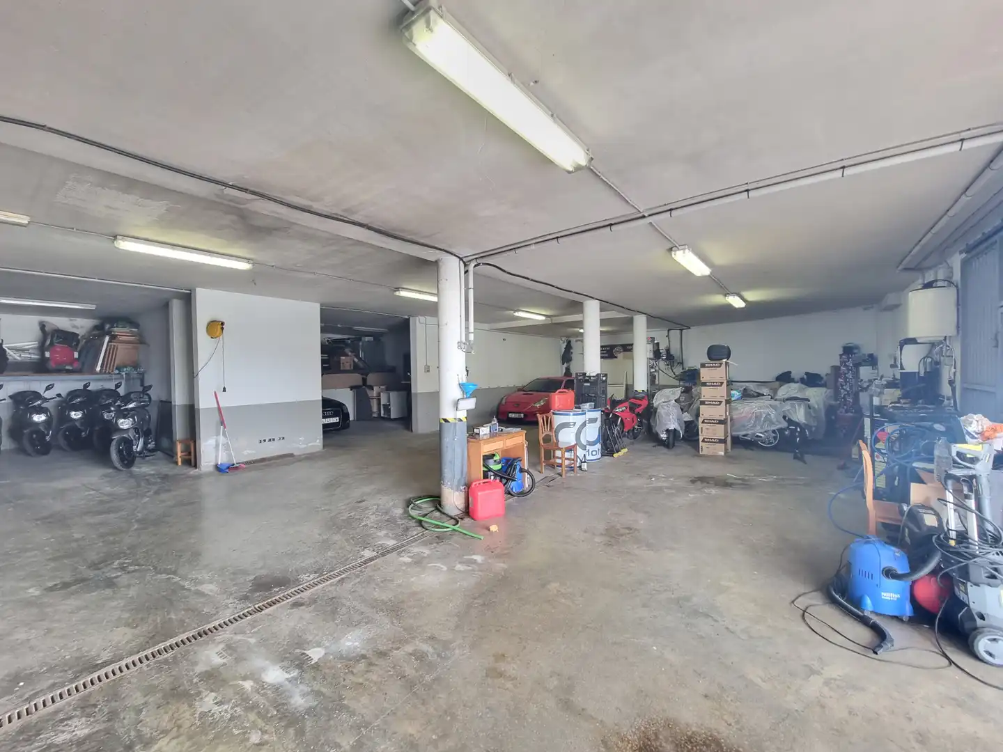 Parkplatz von Fabrikhallen zum Verkauf in Ciutadella de Menorca