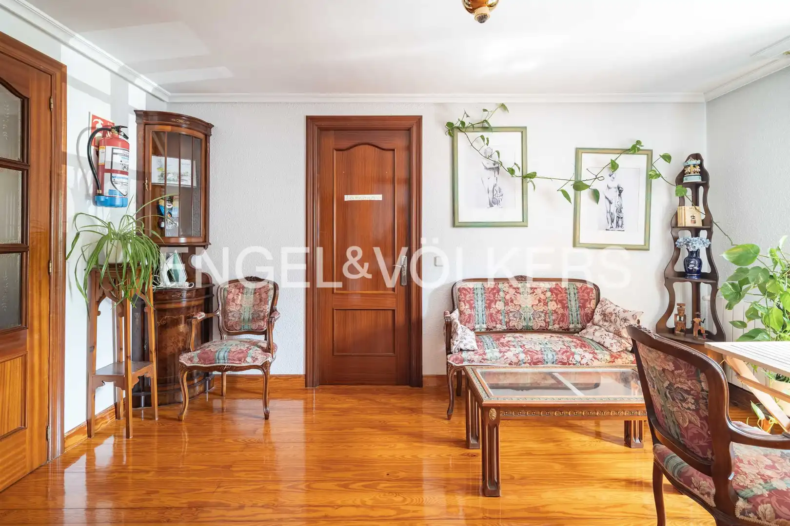 Sala d'estar de Casa adosada en venda en Liérganes amb Calefacció i Jardí privat