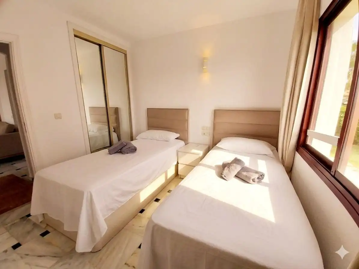 Dormitori de Apartament en venda en Mijas amb Aire condicionat, Calefacció i Terrassa