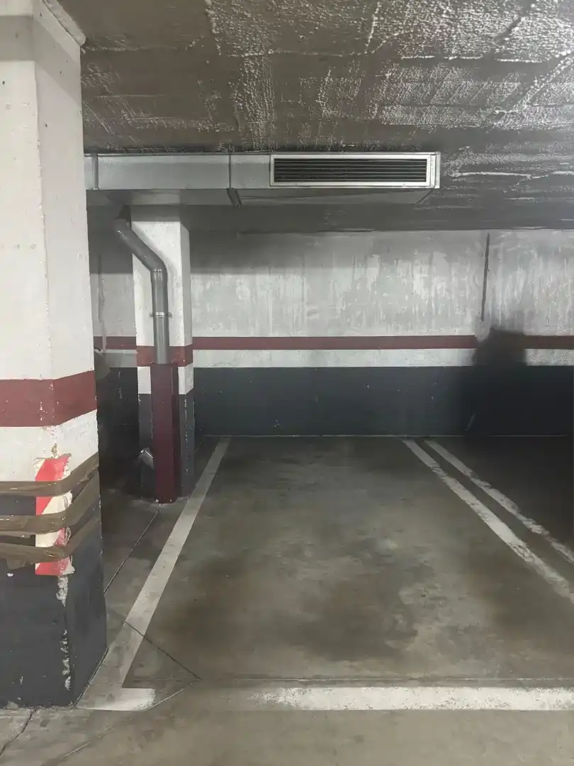 Aparcament de Pis en venda en Alcobendas amb Piscina